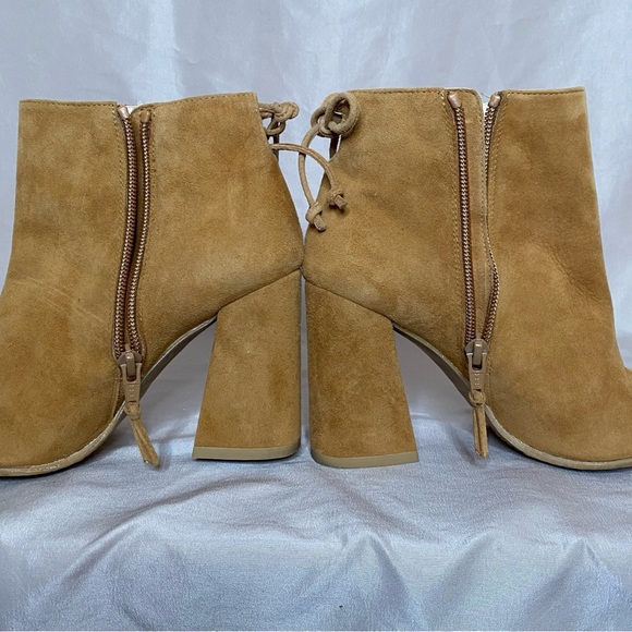 STUART WEITZMAN 34.5 Grandiose Bootie - Picture 13 of 15